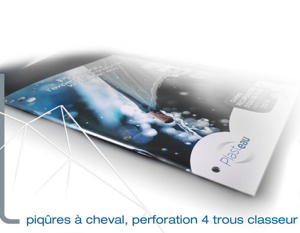 Focus finitions Iconicité - graphiste Manche : Le catalogue avec perforation 4 trous classeur